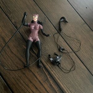 VINTAGE 1994 KENNER LEGENDS OF BATMAN CATWOMAN ACTION FIGURE